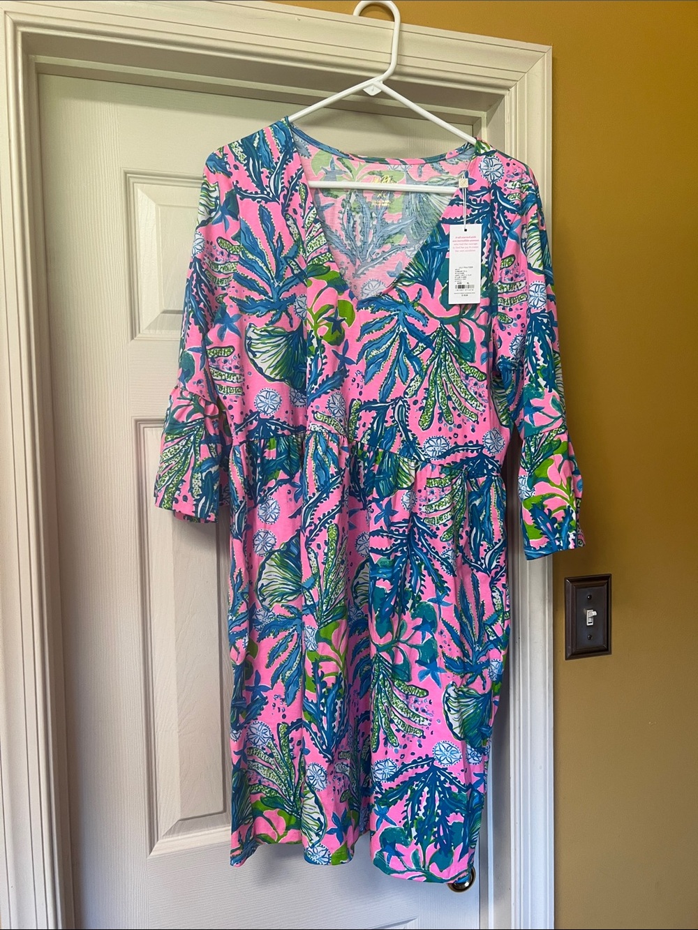 Lilly Pulitzer V-neck 3 quarter tee dress